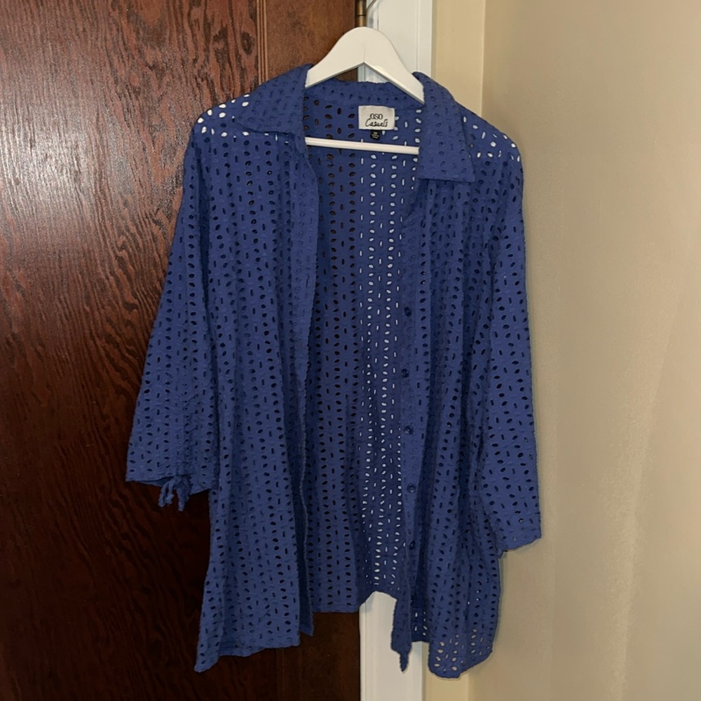 Oso Button Up in Blue, hole pattern